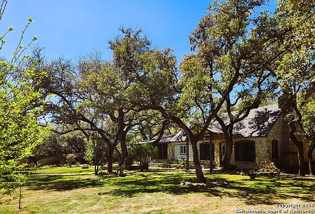 2 bed, 3.0 bath, 3000 sqft, $4,500 — Photo 1