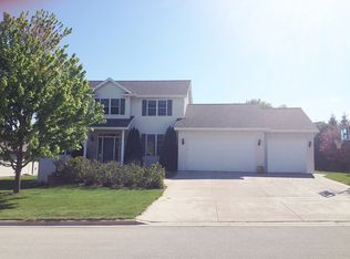 2420 Watson Cir, De Pere, WI 54115