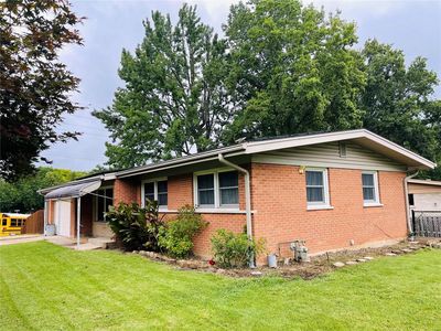 1960 S New Florissant Rd, Florissant, MO, 63031