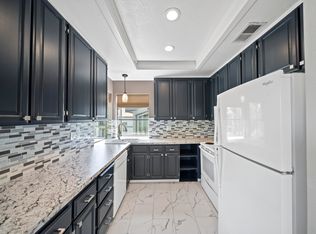 426 Ridgecrest Trl APT 223, Redding, CA 96003