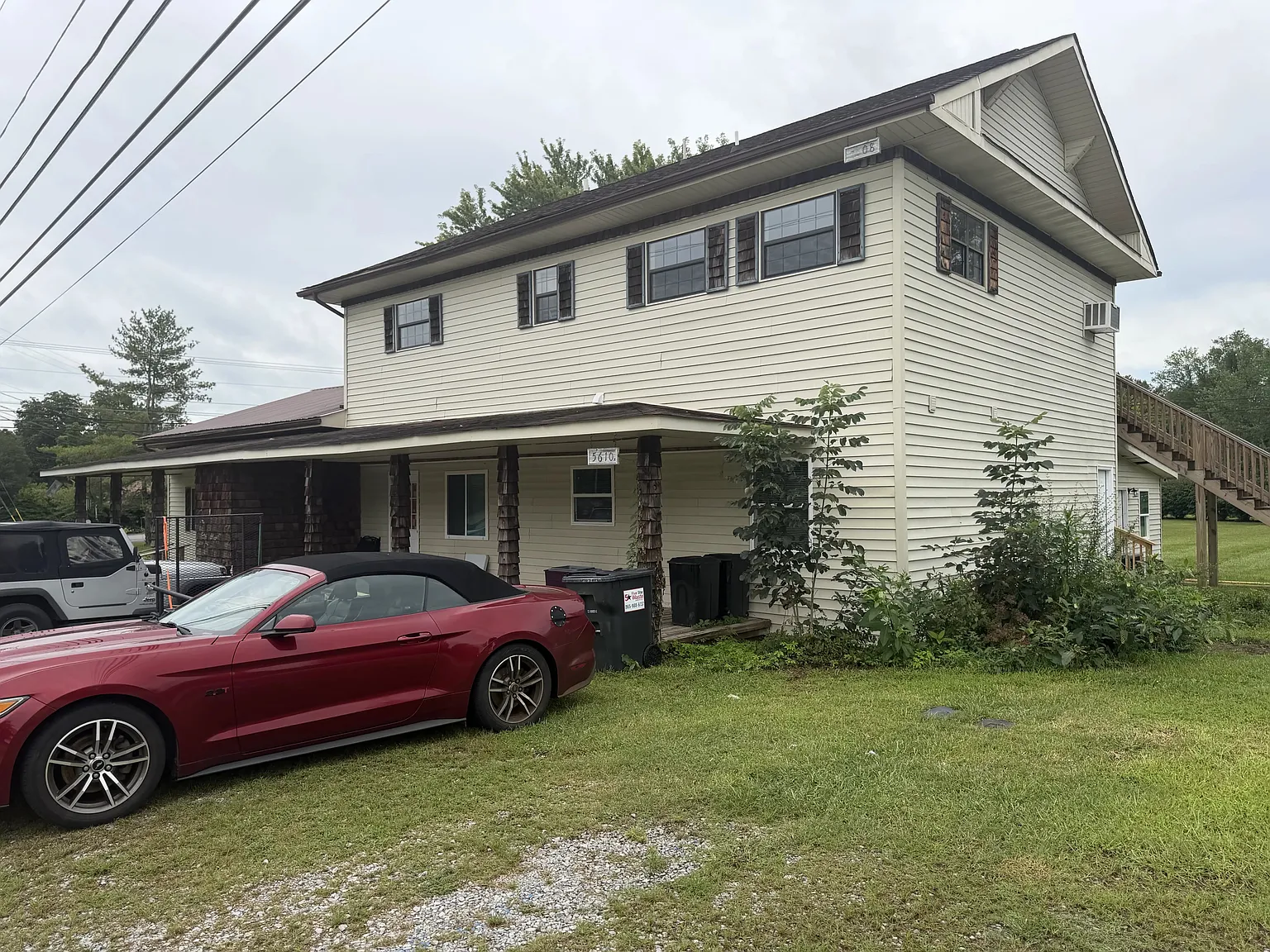 3 bed, 1.5 bath, $1,200 — Photo 1