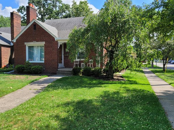 1931 Kenmore Dr