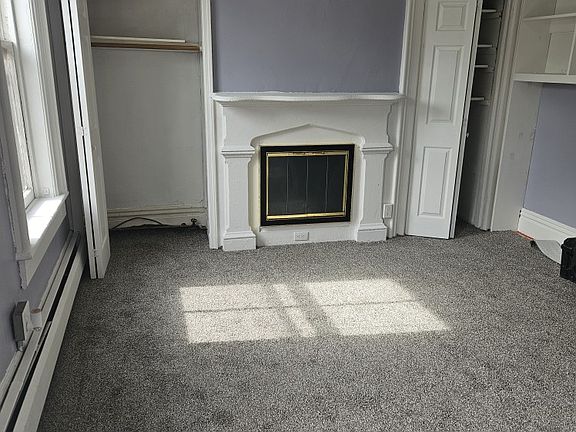 3rd image of 79 Ida St Floor 2