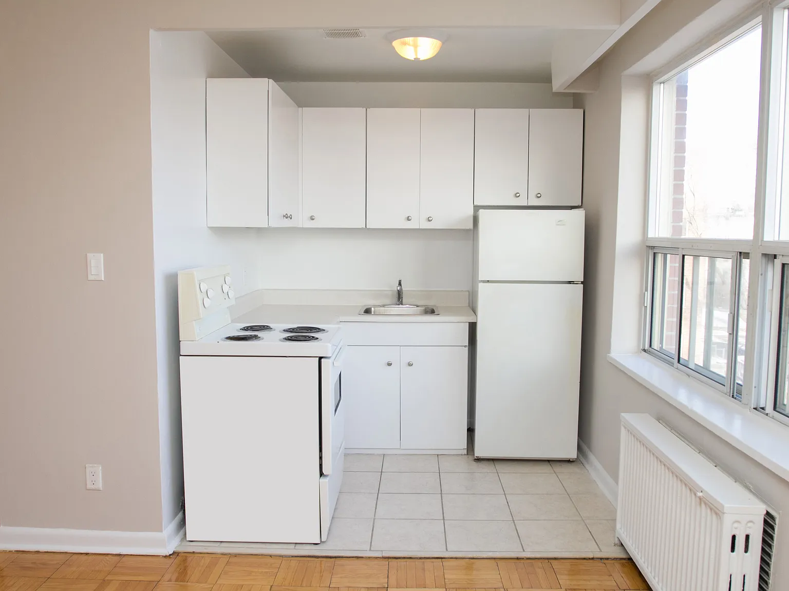 65 Windermere Ave. — Photo 4
