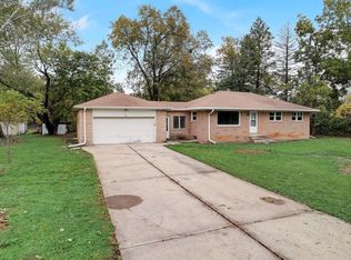 3620 W Southland Dr, Franklin, WI 53132