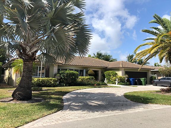 3rd image of 3216 NE 42nd Ct