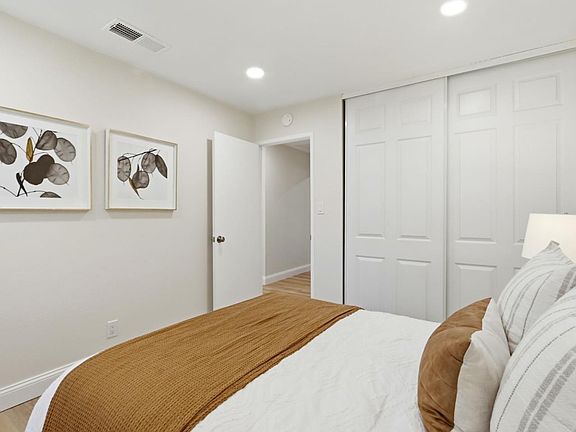 5th image of 21068 White Fir Ct