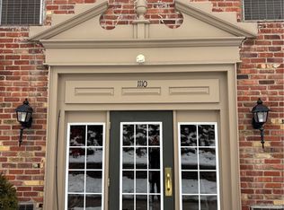1110 Chatham Park Dr APT D, Pittsburgh, PA 15216