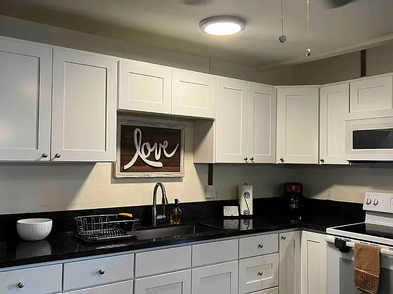 475 Kinoole St #202 — Photo 2