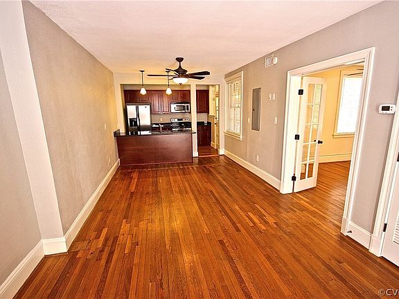 3rd image of 2814 Kensington Ave Unit 2