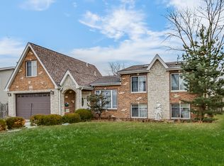 8733 S 84th Ave, Hickory Hills, IL 60457