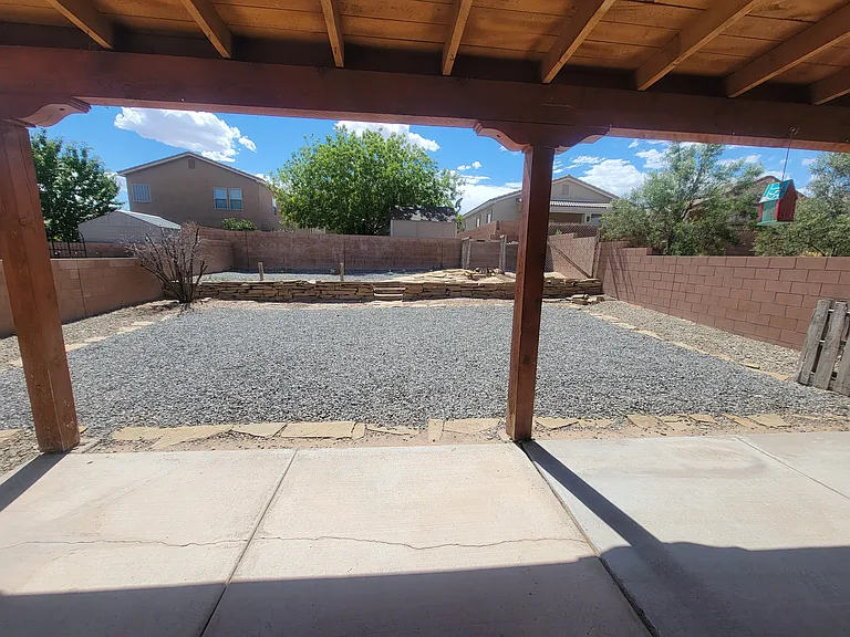 2202 Margarita Dr SE — Photo 37