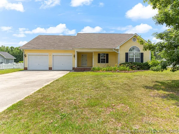 737 Overhills Rd, Linden, NC 28356