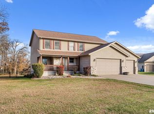 9933 123rd St, Davenport, IA 52804