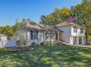 401 N Madison St, Raymore, MO 64083