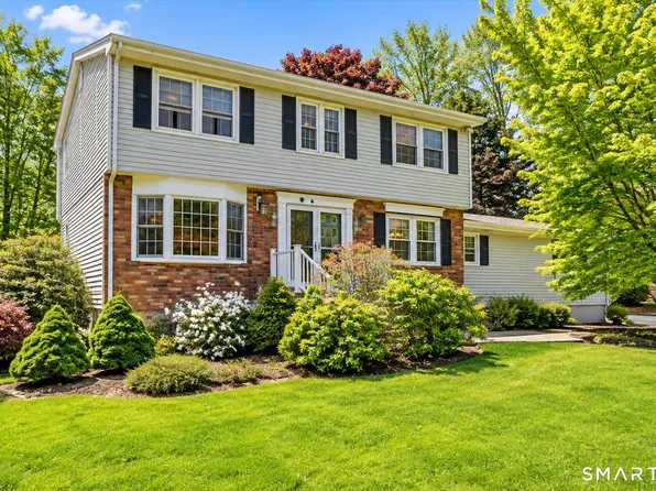 2 Judith Drive, Danbury, CT 06811