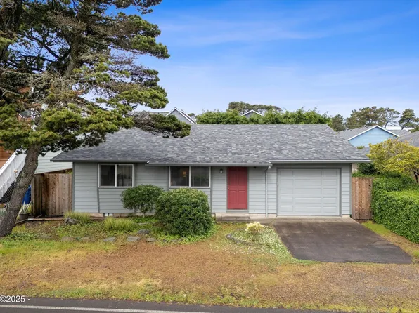 2147 NW Keel Ave, Lincoln City, OR 97367