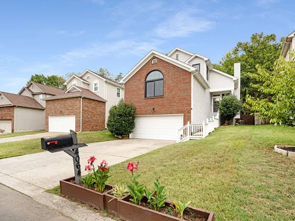 4064 Farmingham Woods Dr, Hermitage, TN 37076