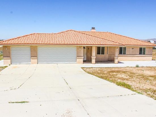 22224 Skyline Dr Apple Valley Ca 92308 Zillow
