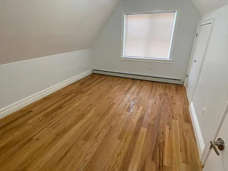 422 Saint Lawrence Ave #2 — Photo 7