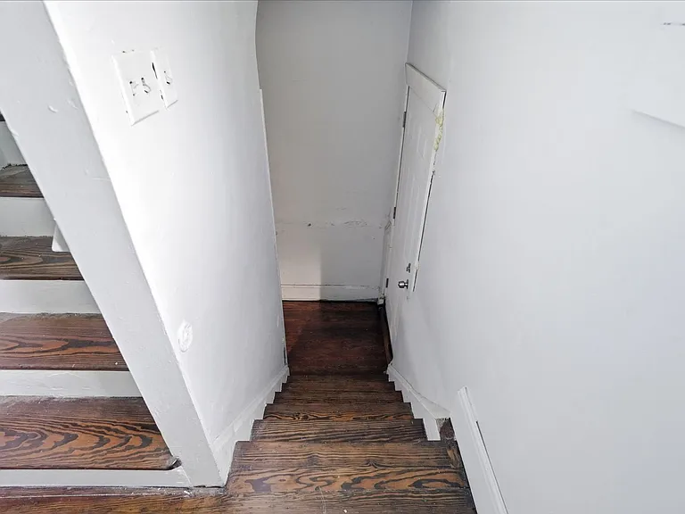 682 Greenwood Ave — Photo 26