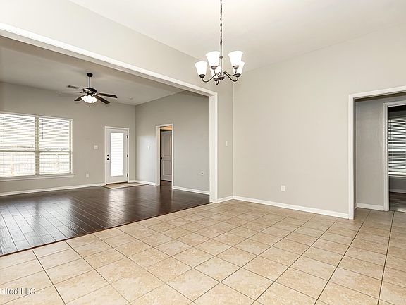 5th image of 15028 Baylor Ave