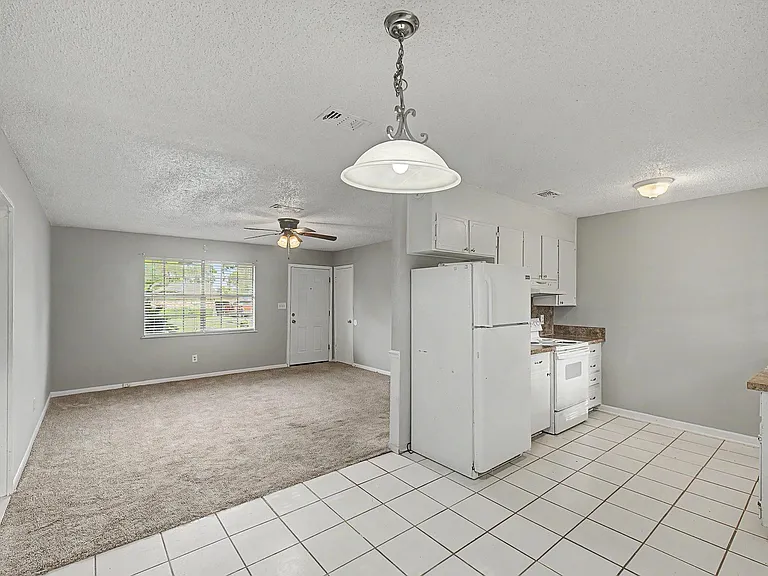 7231 Chapel St — Photo 13