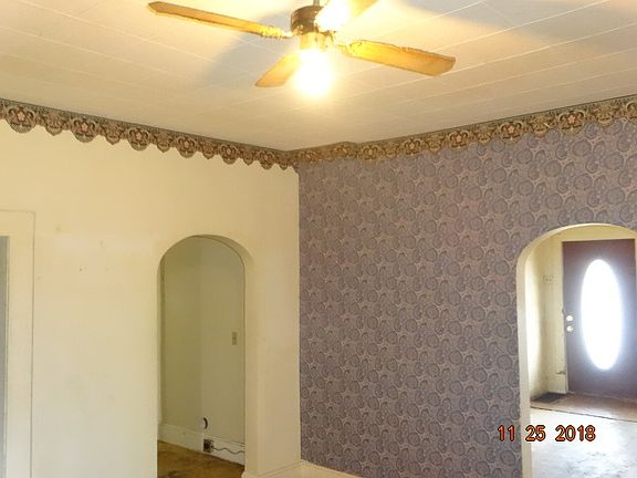4th image of 2920 N 15 1/2 St