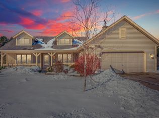 336 Quail Cir, West Bend, WI 53095