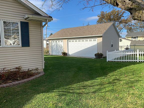 2nd image of 3943 3rd Street A Ct #A