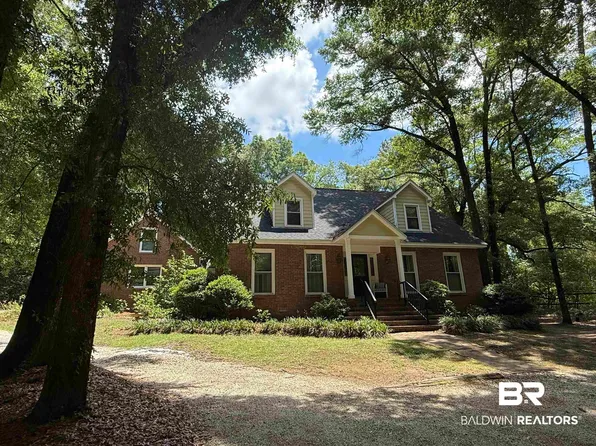 676 Colonial Dr, Fairhope, AL 36532
