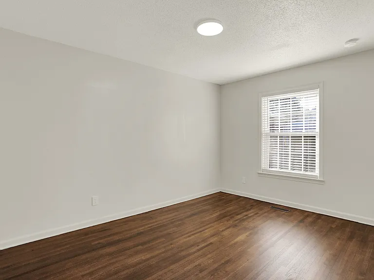 7133 Kings Castle Cv — Photo 23