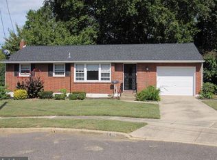 14 Collett Ct, Bellmawr, NJ 08031