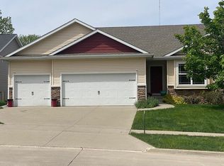 2322 E 47th St, Des Moines, IA 50317