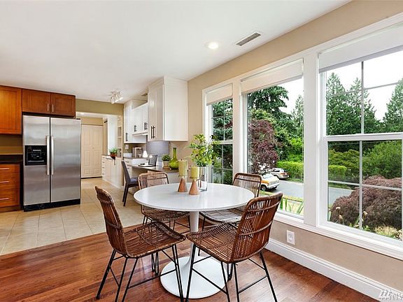 5th image of 16251 10th Ave NE