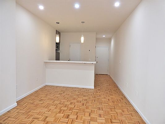 5th image of 131 Sullivan St APT 3E