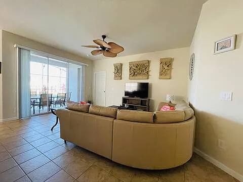 4953 Bond St E — Photo 10