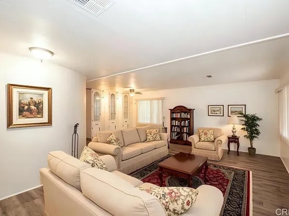 1010 E Bobier Dr Spc 174, Vista, CA 92084