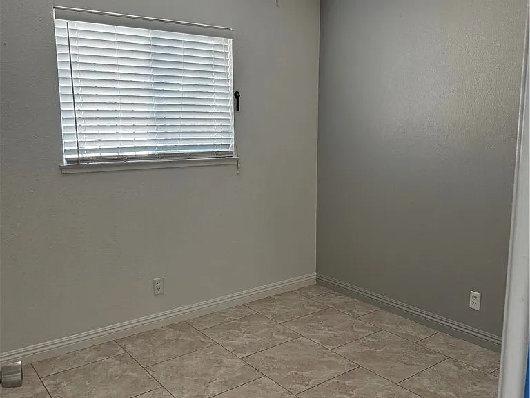 608 Greenhurst Rd — Photo 15