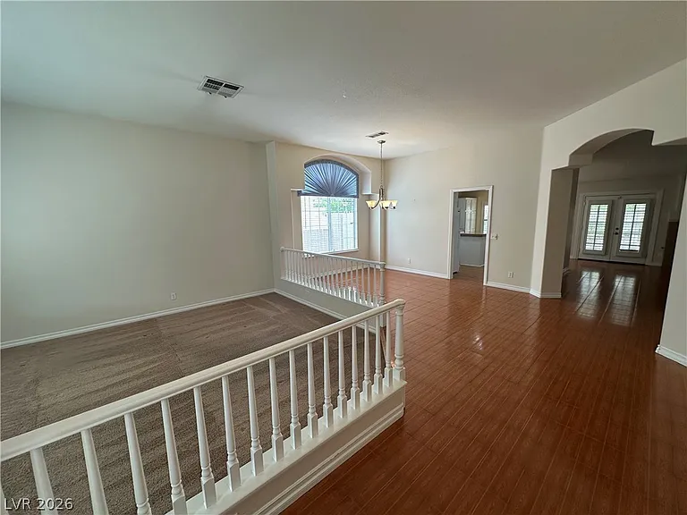 2109 Cedar Hills St — Photo 2