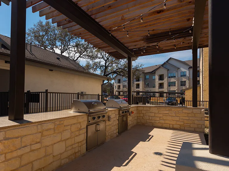 Ironridge at Hill Country Village — Photo 32