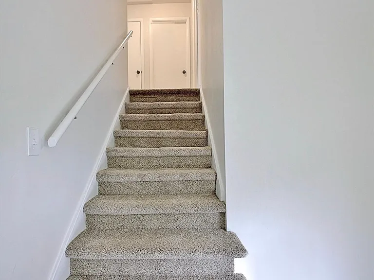 745 Anderson Dr — Photo 33