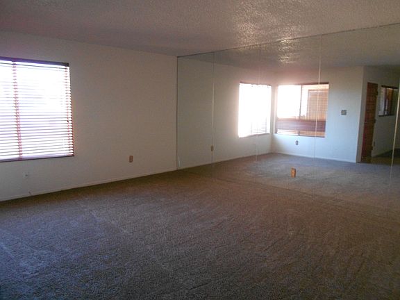 2nd image of 1430 Hialeah Dr APT D