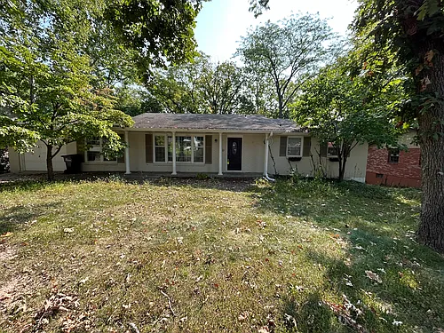 1300 Fieldcrest Photo 1