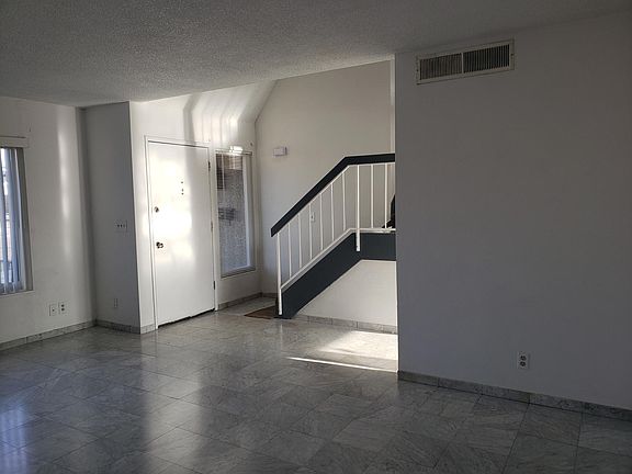 4th image of 4642 Kearney St