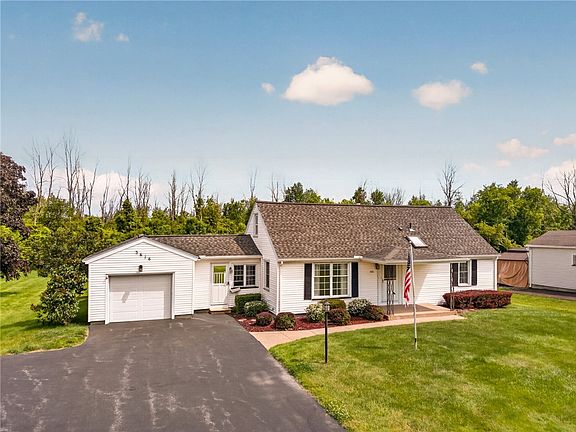 3rd image of 3616 Latta Rd