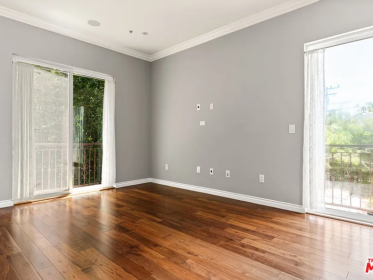 632 N Kings Rd #202 — Photo 9