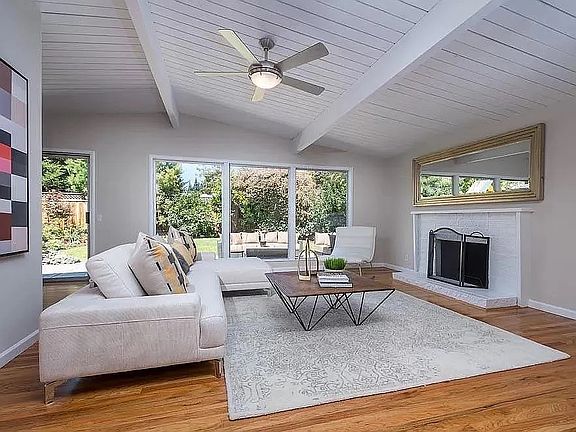 2nd image of 963 Celia Dr