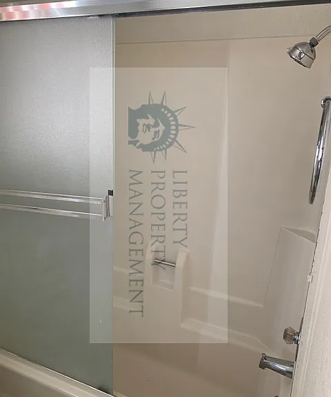 708 N Church St #5 — Photo 8