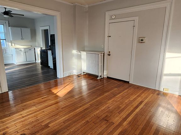 4th image of 419 Highland Ave SW APT 1